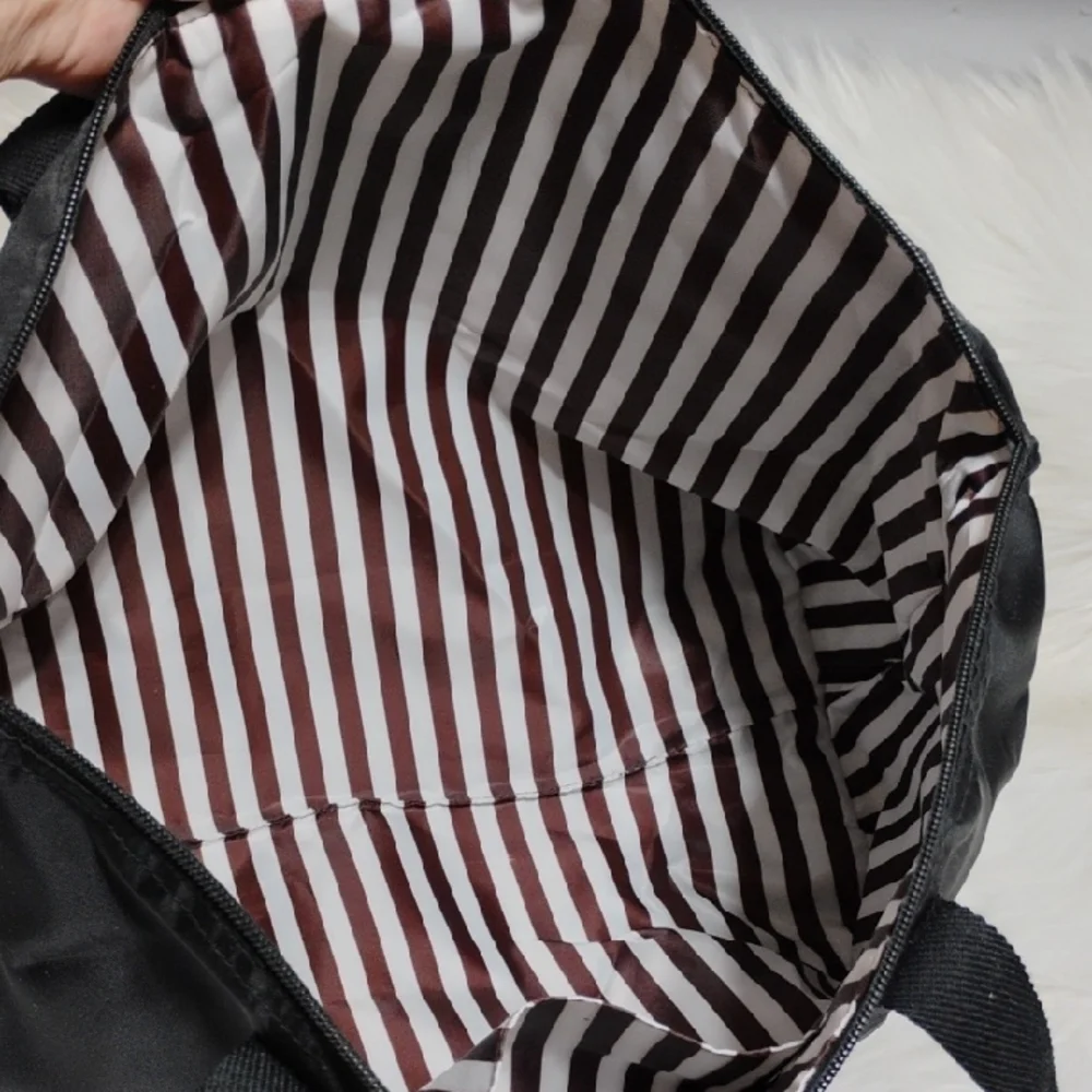 SALE! Henri Bendel Black & Gold Graffiti New York Nylon Like New Tote - Picture 11 of 13